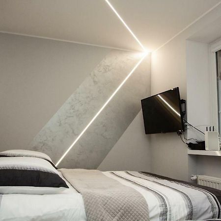 Novel Mini Apartment Варшава Екстериор снимка